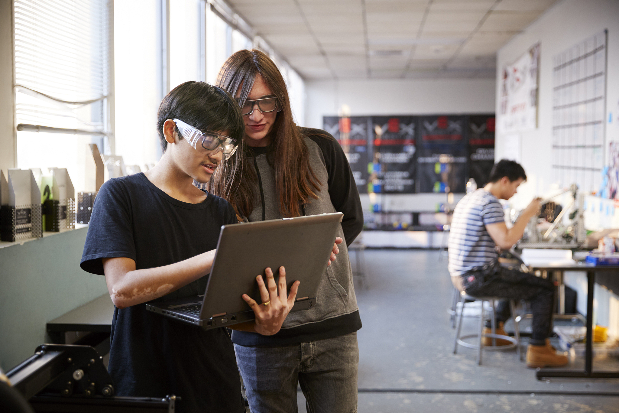 成都技术类专业有哪些用发散性