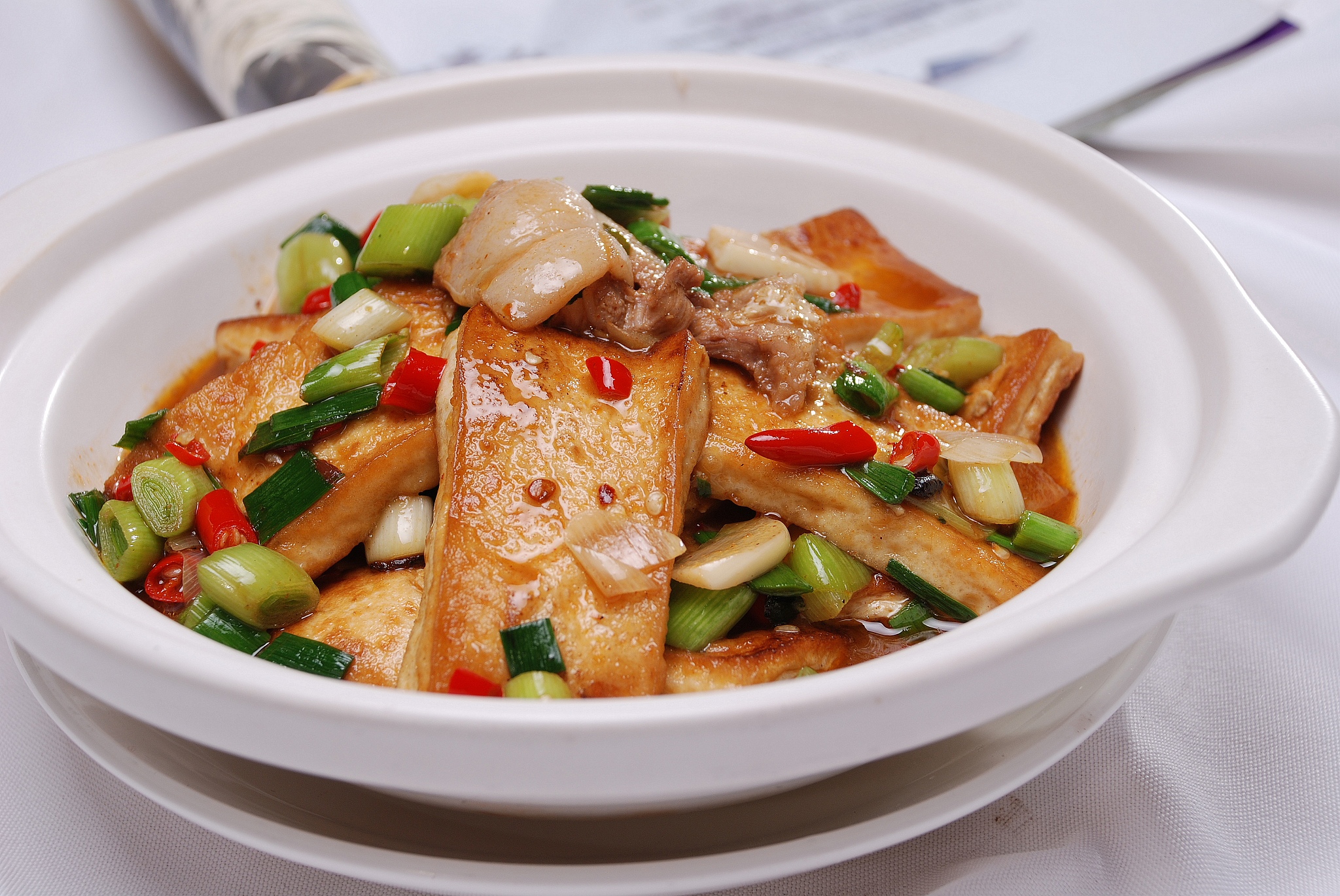 五花肉炖豆腐：简单易做，香浓美味的家常菜