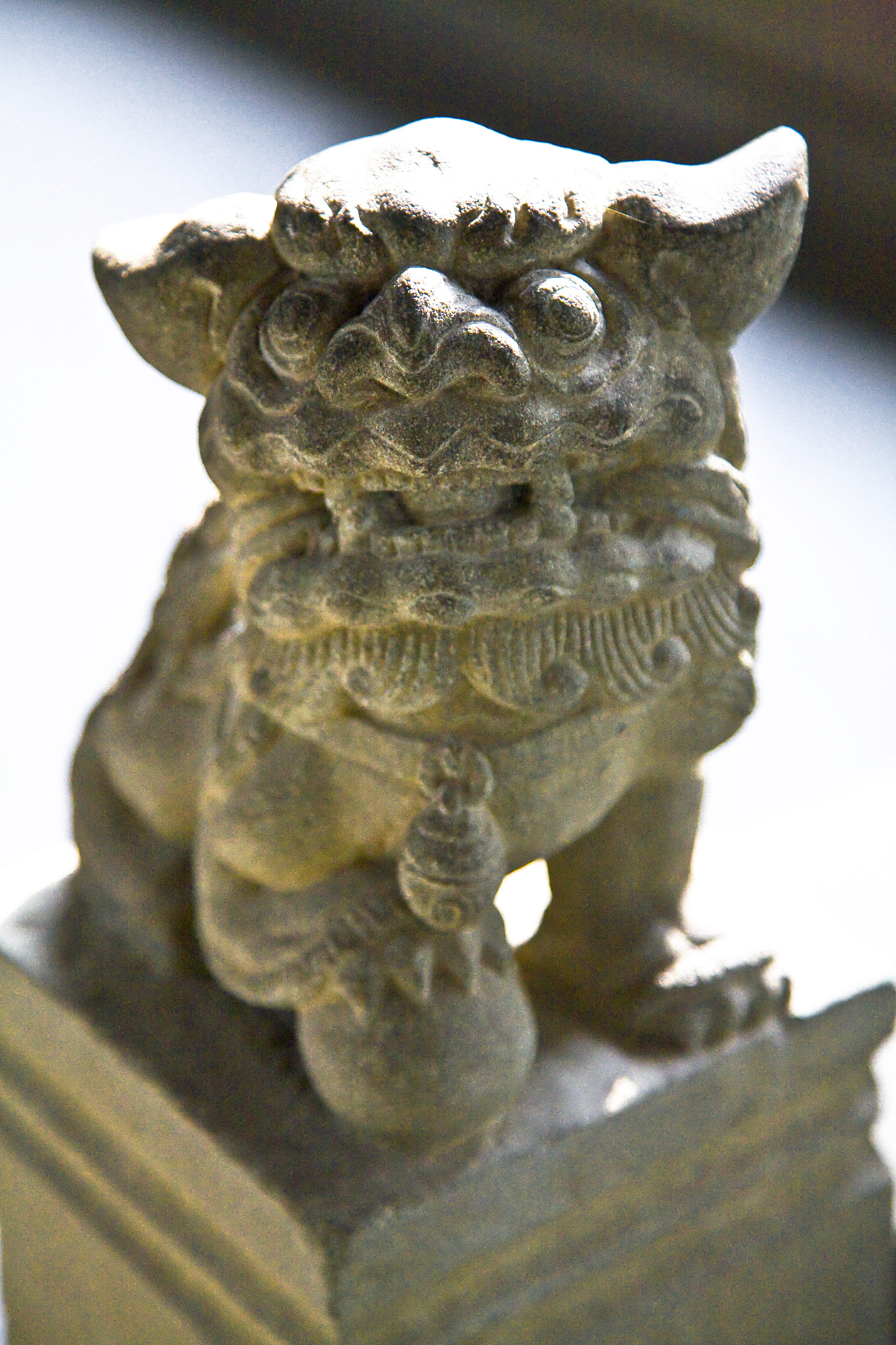 怎样将石球放入石狮嘴中