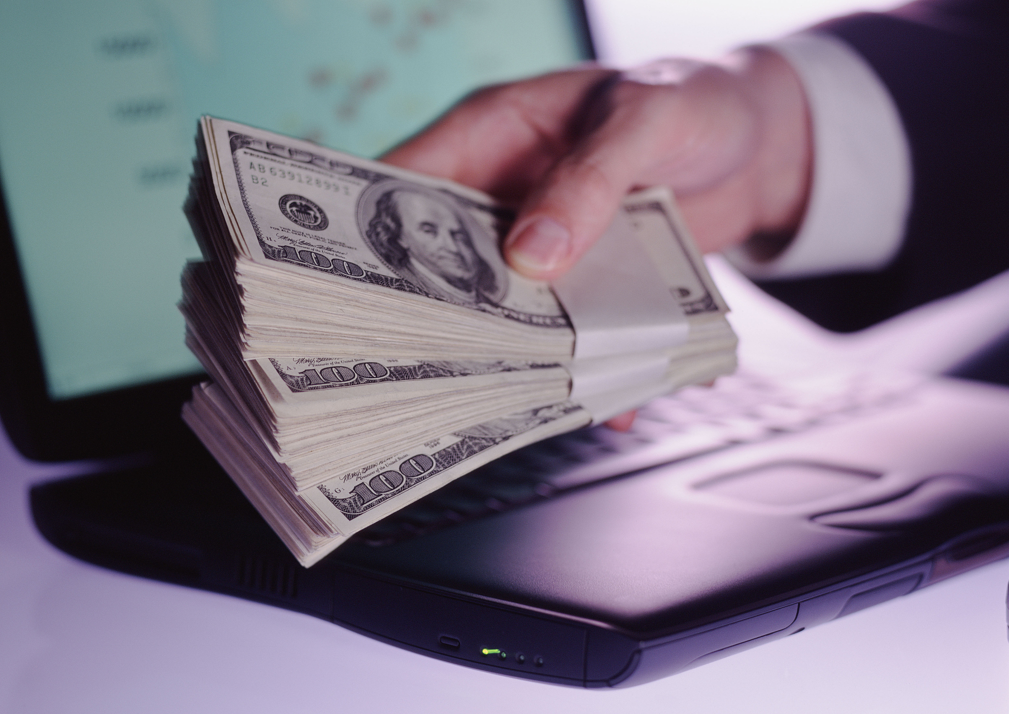 e-commerce profits