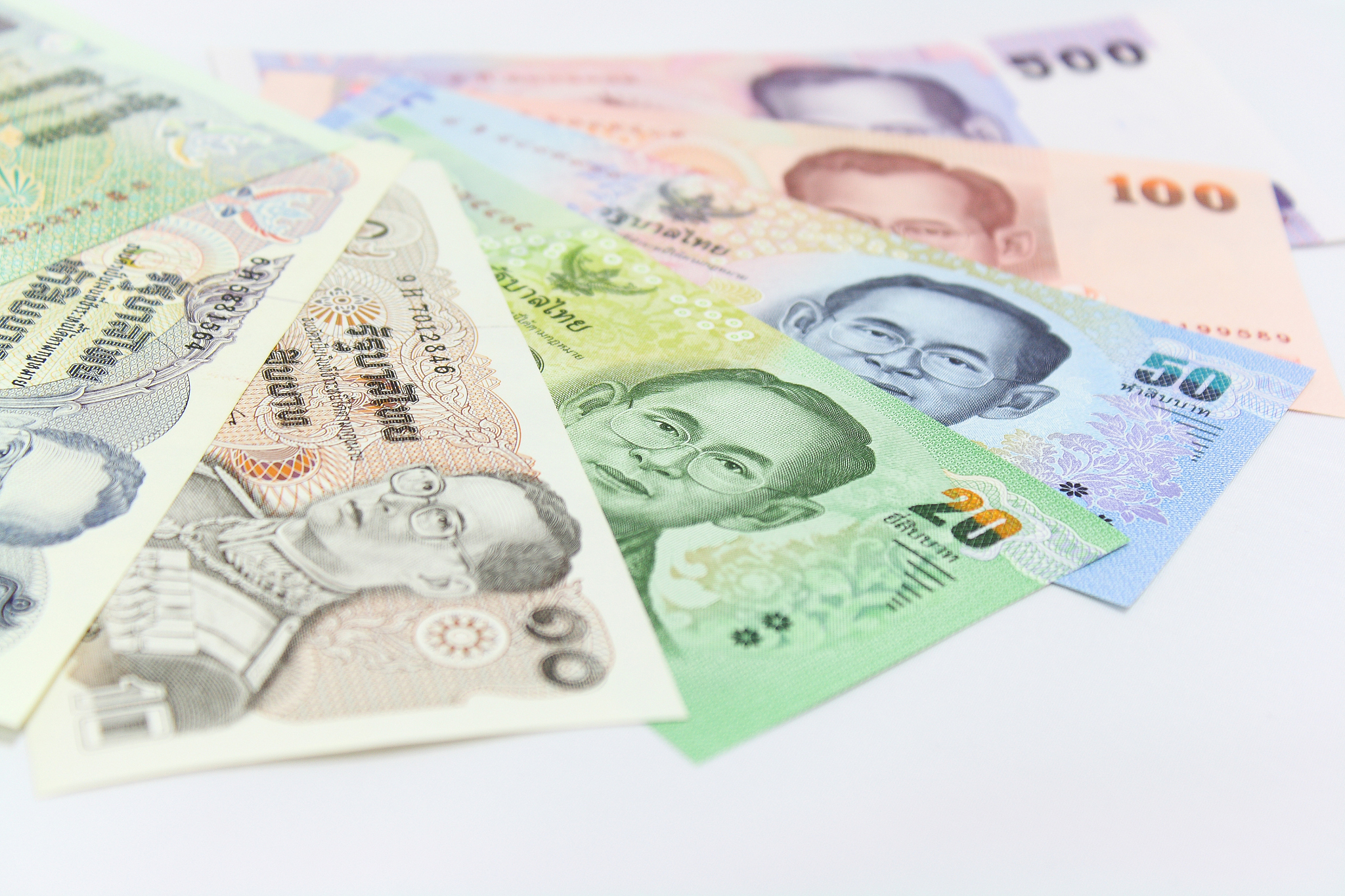泰国用不用美金