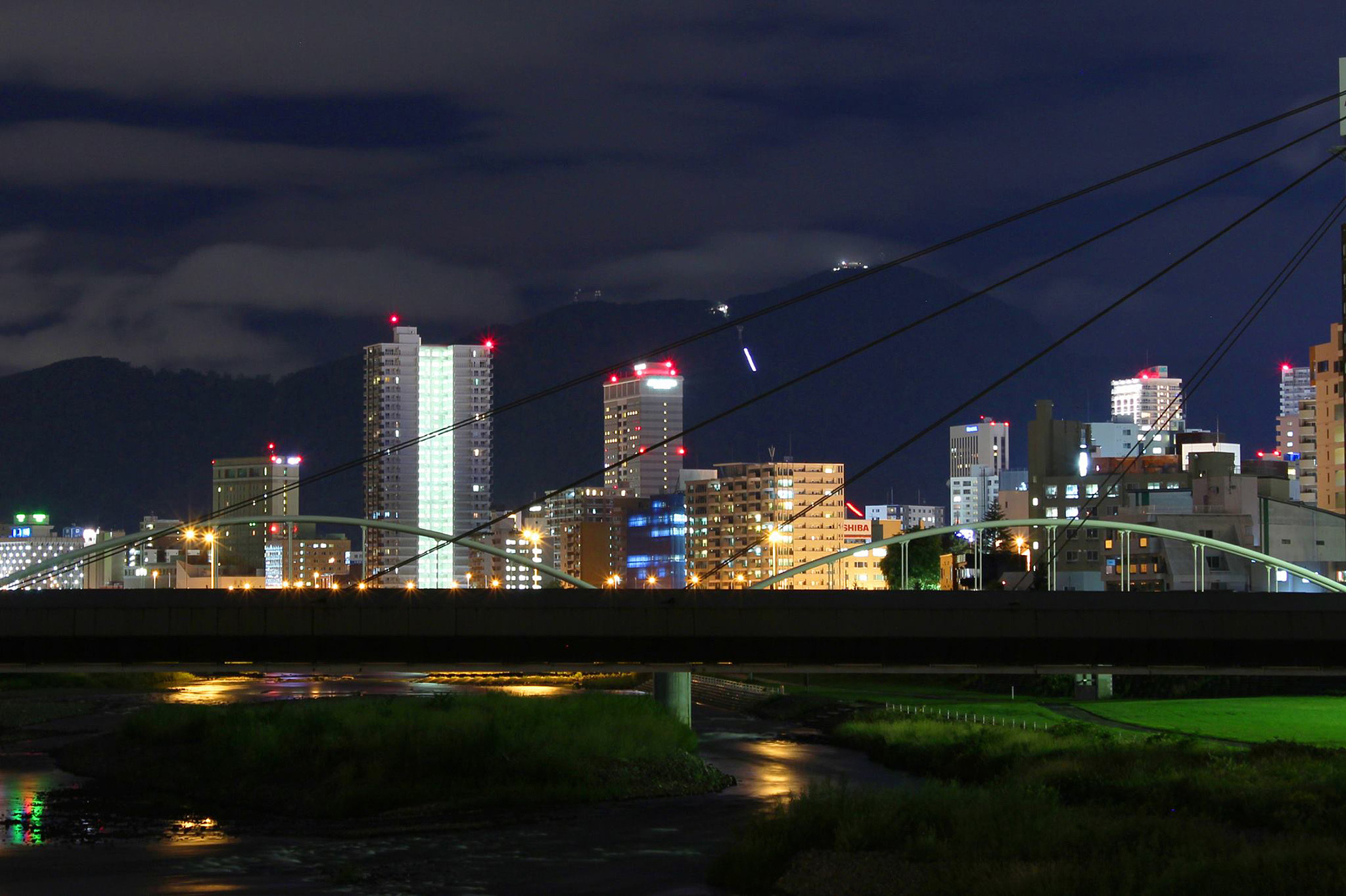 toyohira river at night