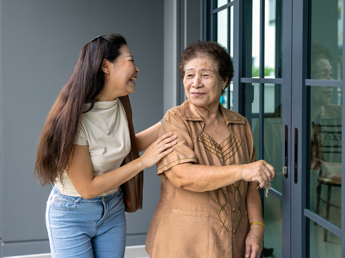 年轻人被老婆婆开导找回自信，重燃希望