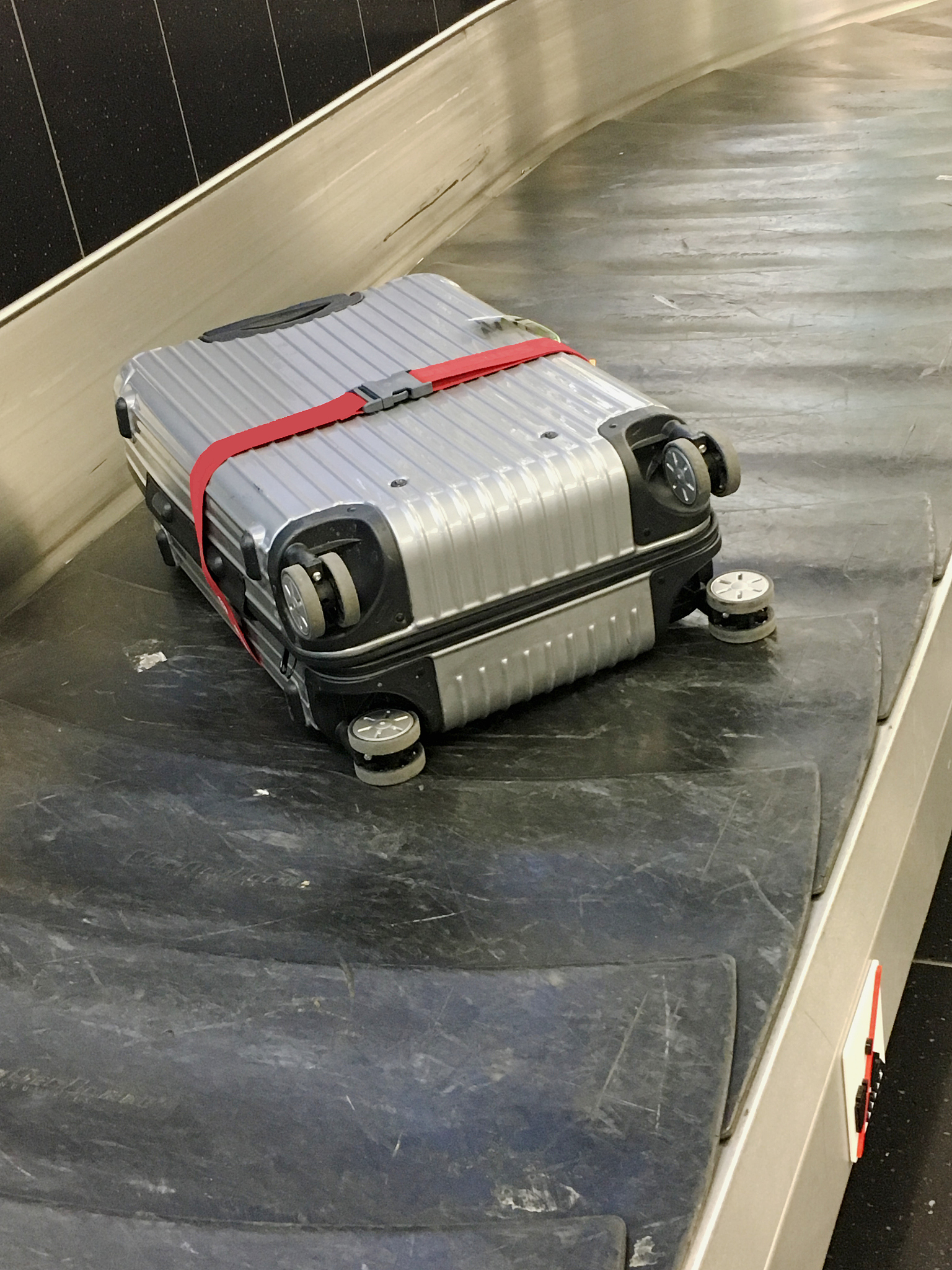 特斯拉电池更换价格一览：Model S/X/3 多少钱？