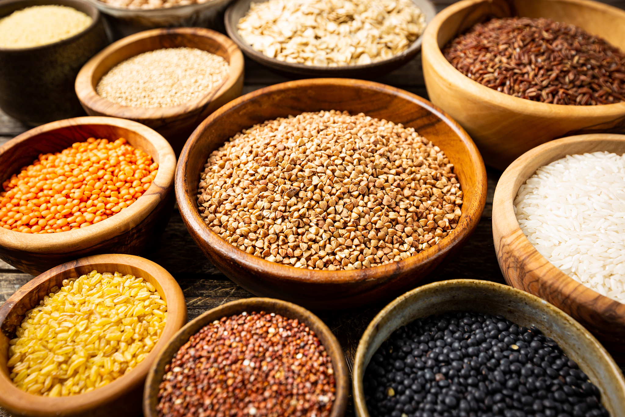 bowls with different grains