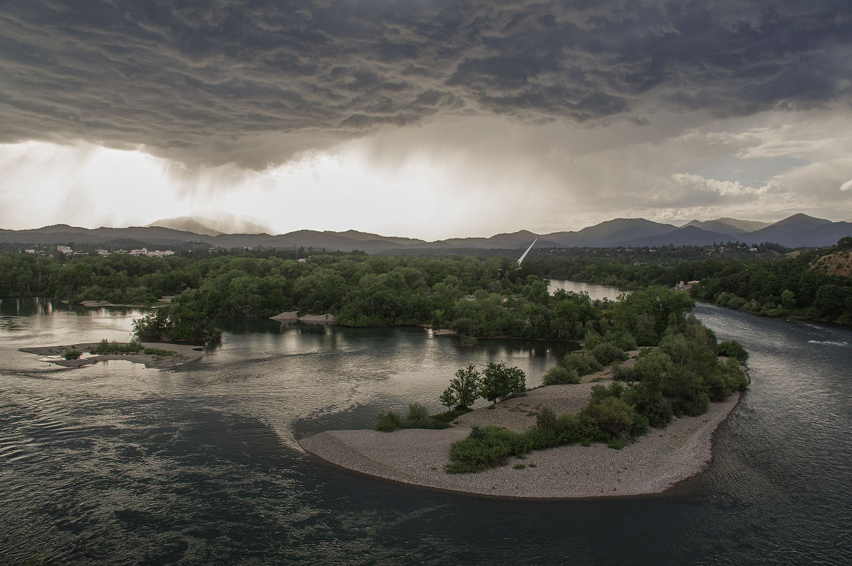 Make me a lowku about a worm