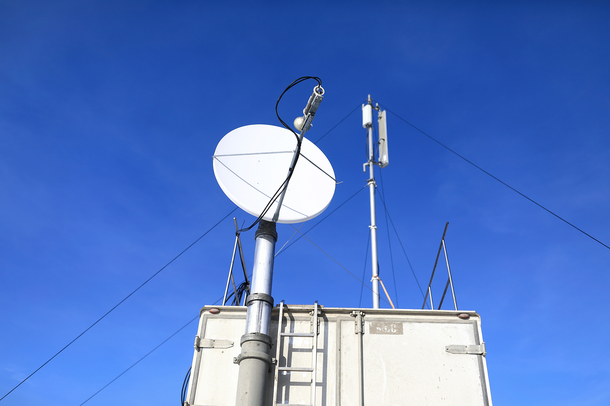 details of satellite communication antenna