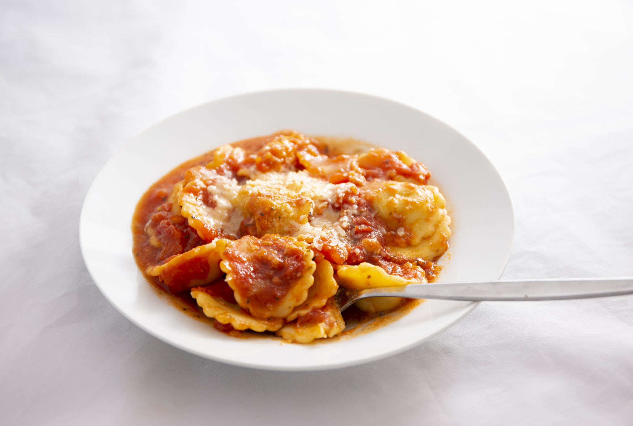 ravioli with tomato sauce
