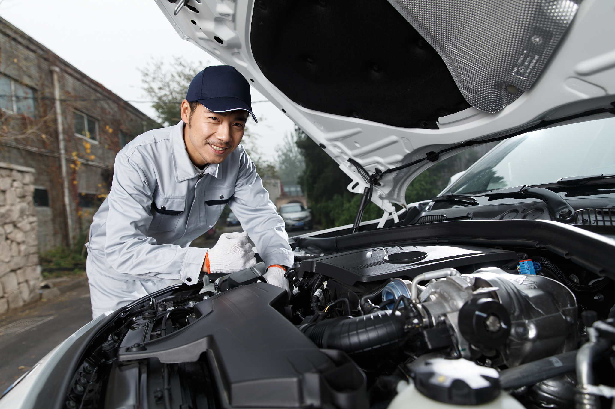 云南省林业高级技工学校汽车维修专业（高级）招生：培养专业汽车维修技工