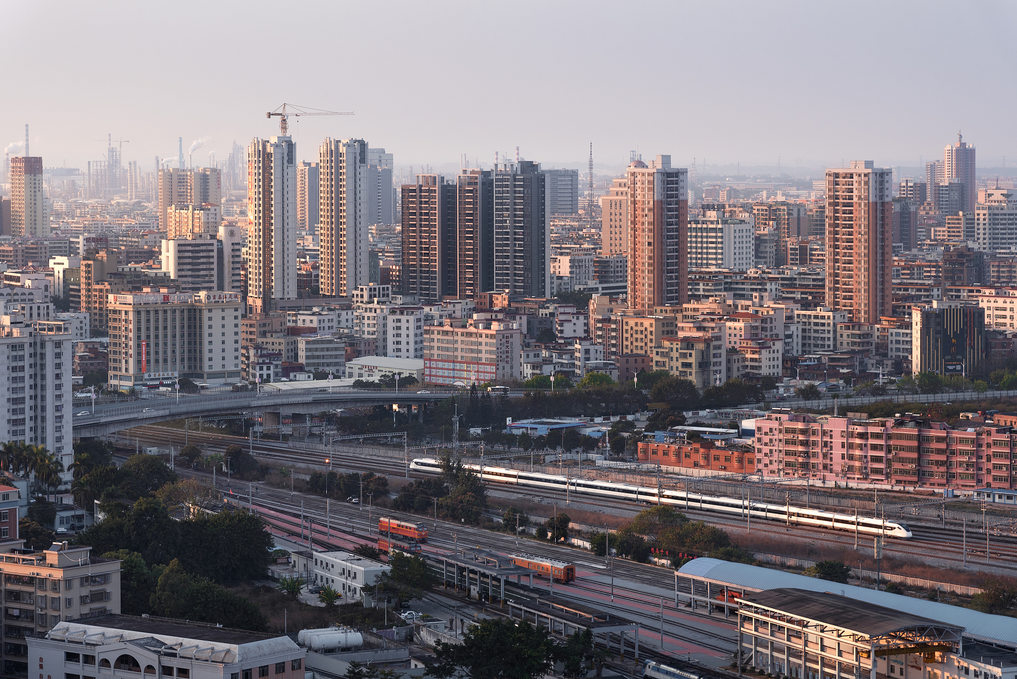 初中毕业生选择报读贵阳高铁职业学校怎么样
