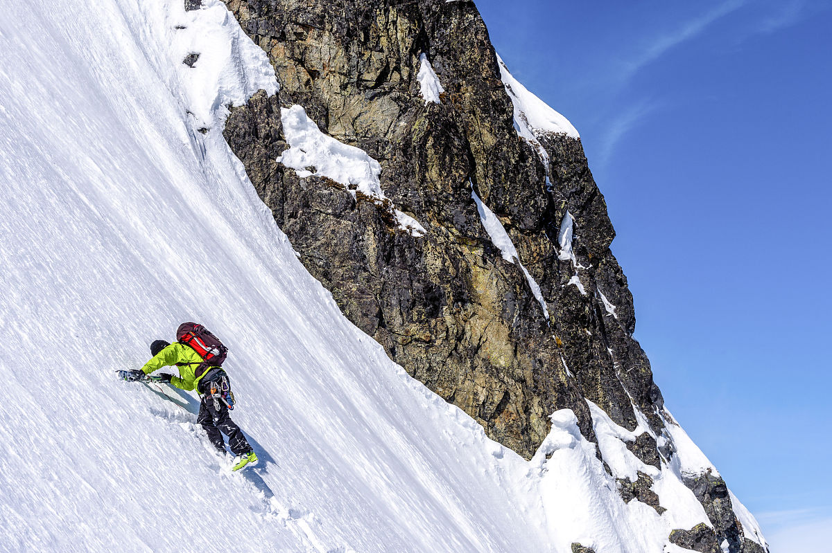 请帮我写1篇650字博客文章主题是：阿尔卑斯山在哪