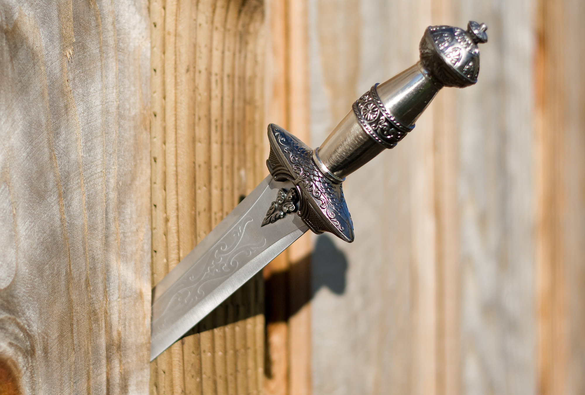 knife in fence