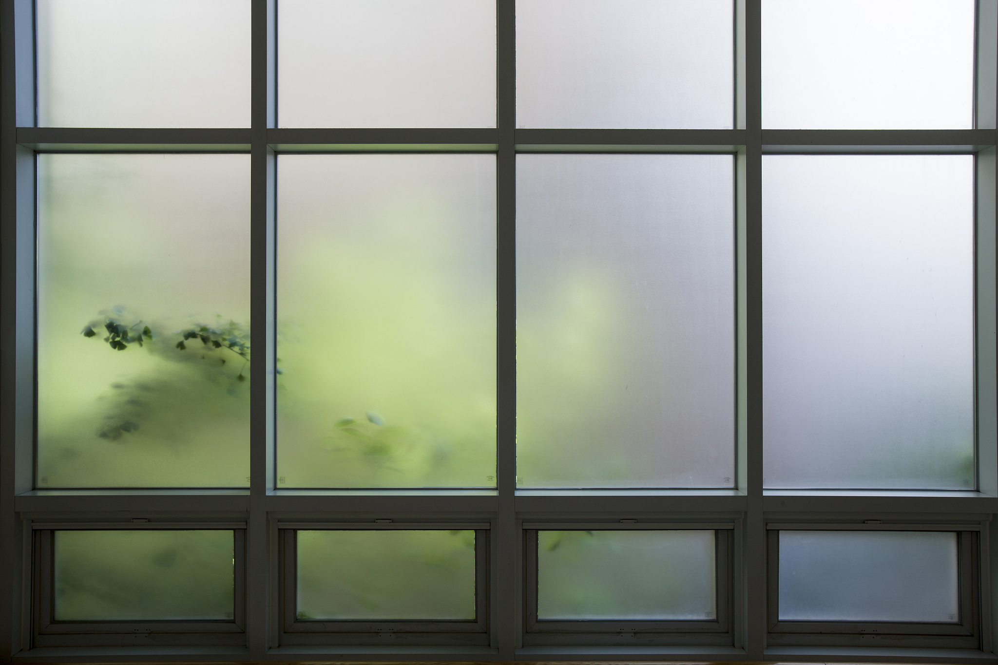 Translate to traditional chineseWindows of the property comprise of original uPVC construction with double glazed units to whichall are generally of a good condition Where testing was possible interna