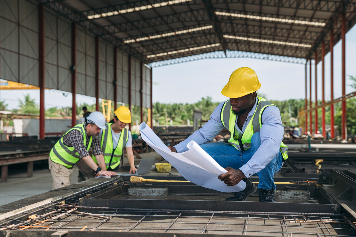 写一篇关于土木工程专业学生在西安市灞桥区新合建筑工程公司施工技术员岗位进行实习过程中对土木工程相关专业知识的掌握与应用不得抄袭。