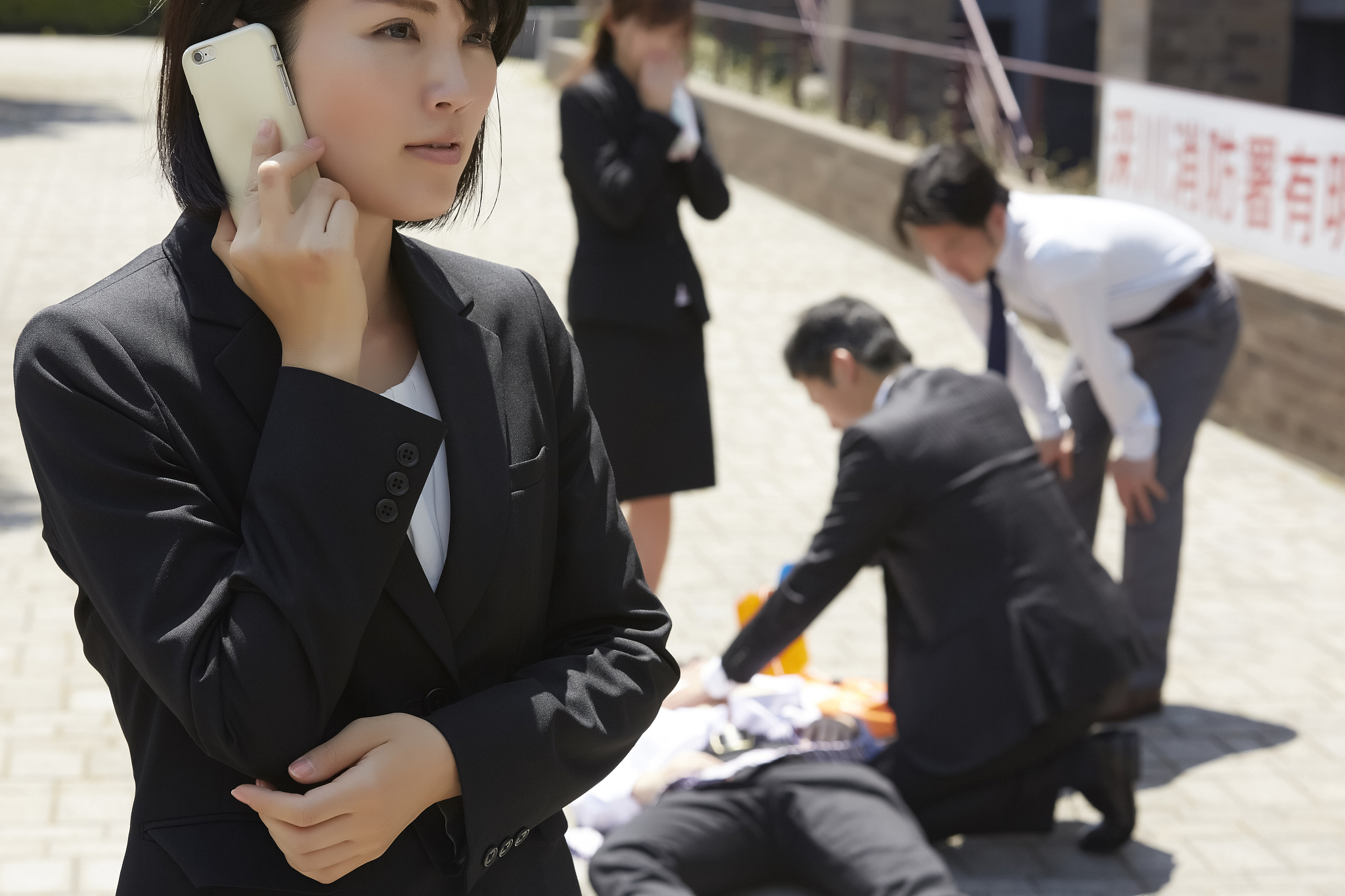 请帮我写出一个霸气女总裁与小保安的文案