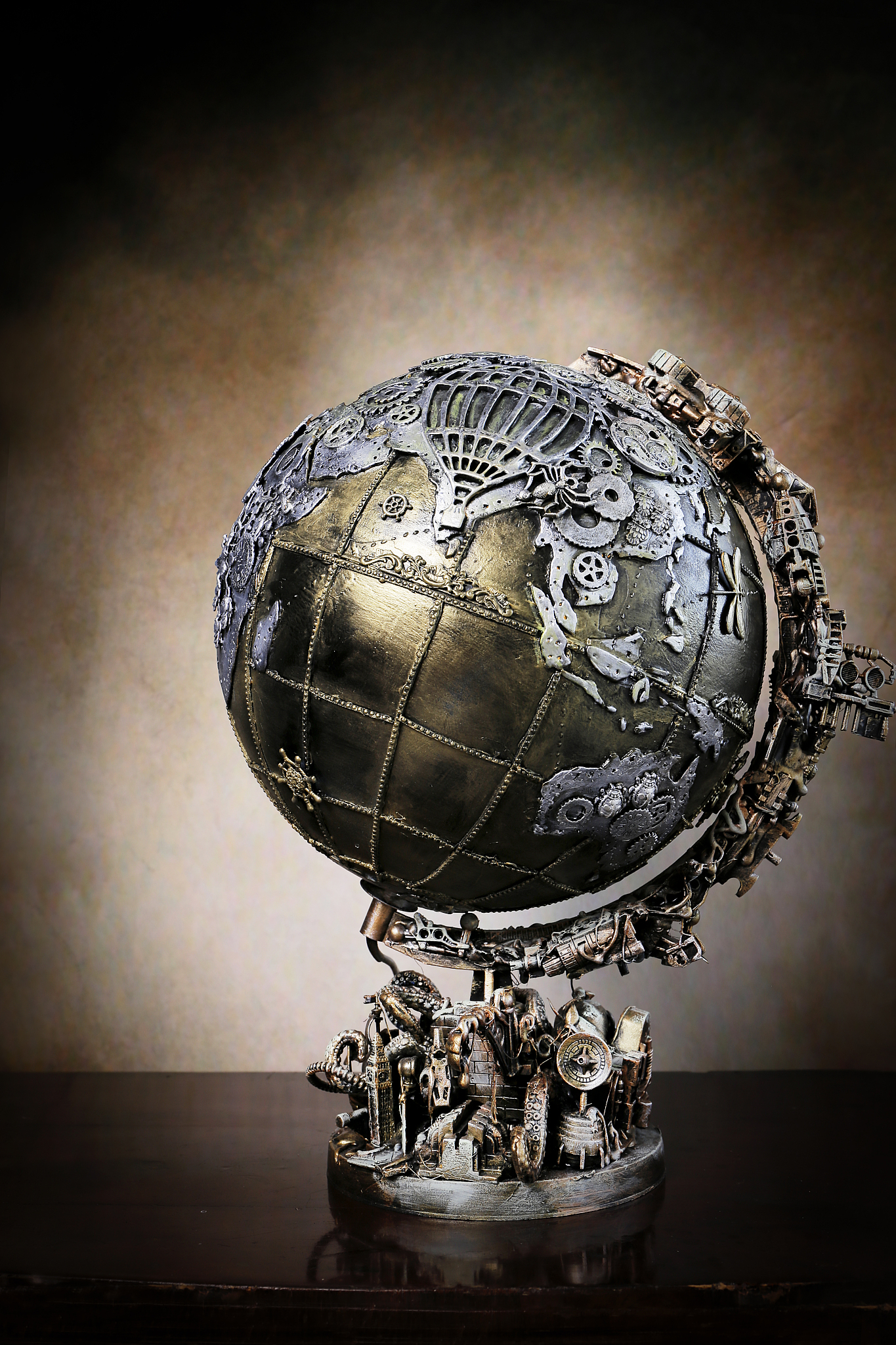 world map and the treasure map