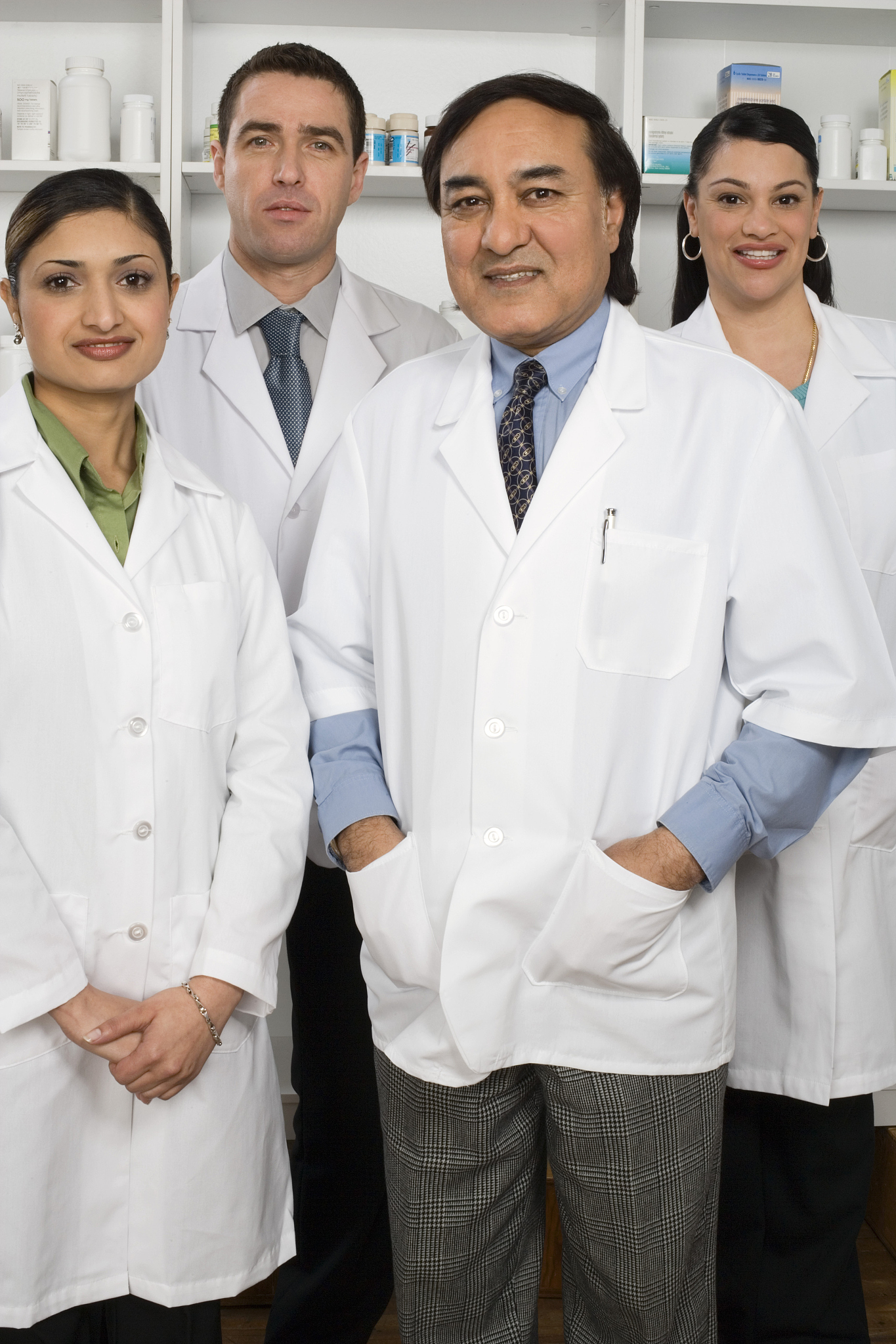 重庆长寿卫生学校药剂专业毕业后是什么学历？ - 毕业生职业发展路径解析