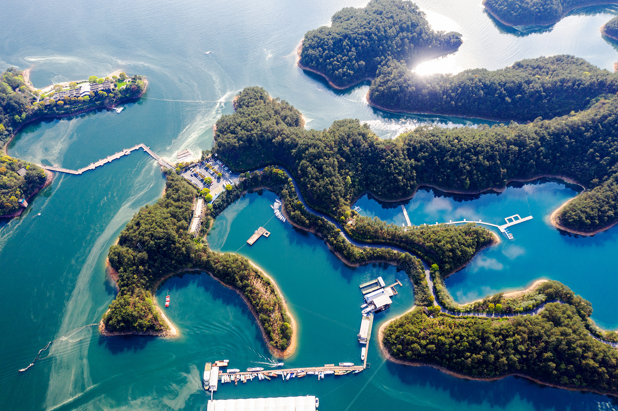 千岛湖旅游攻略：最佳时间、交通、景点、住宿、活动全攻略