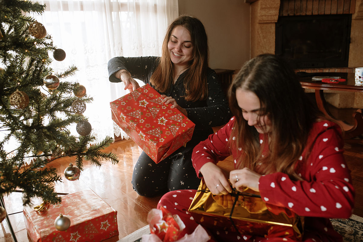 夏天出生的女孩双胞胎名字：100个好听的中国名字推荐