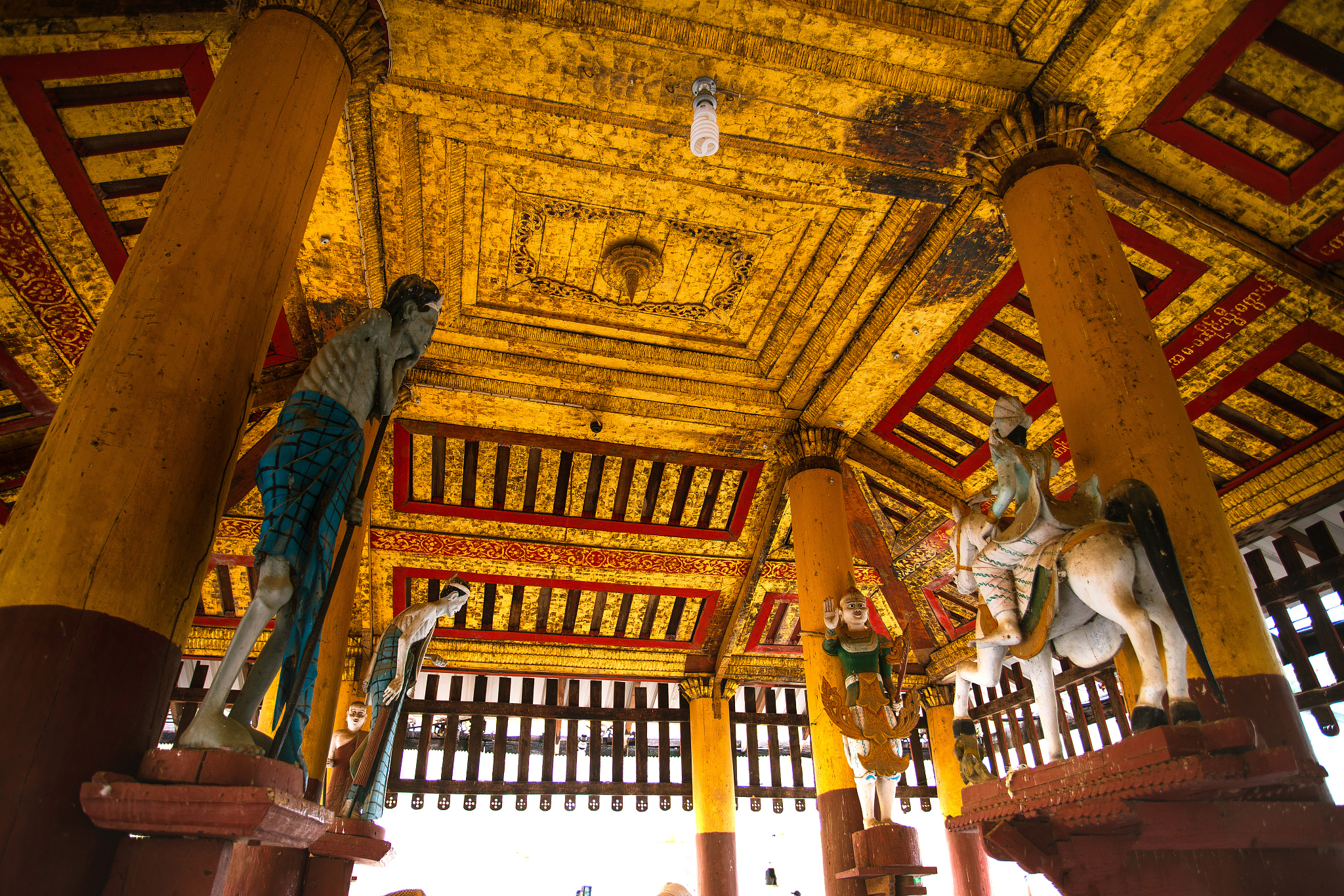 shwezigon pagoda