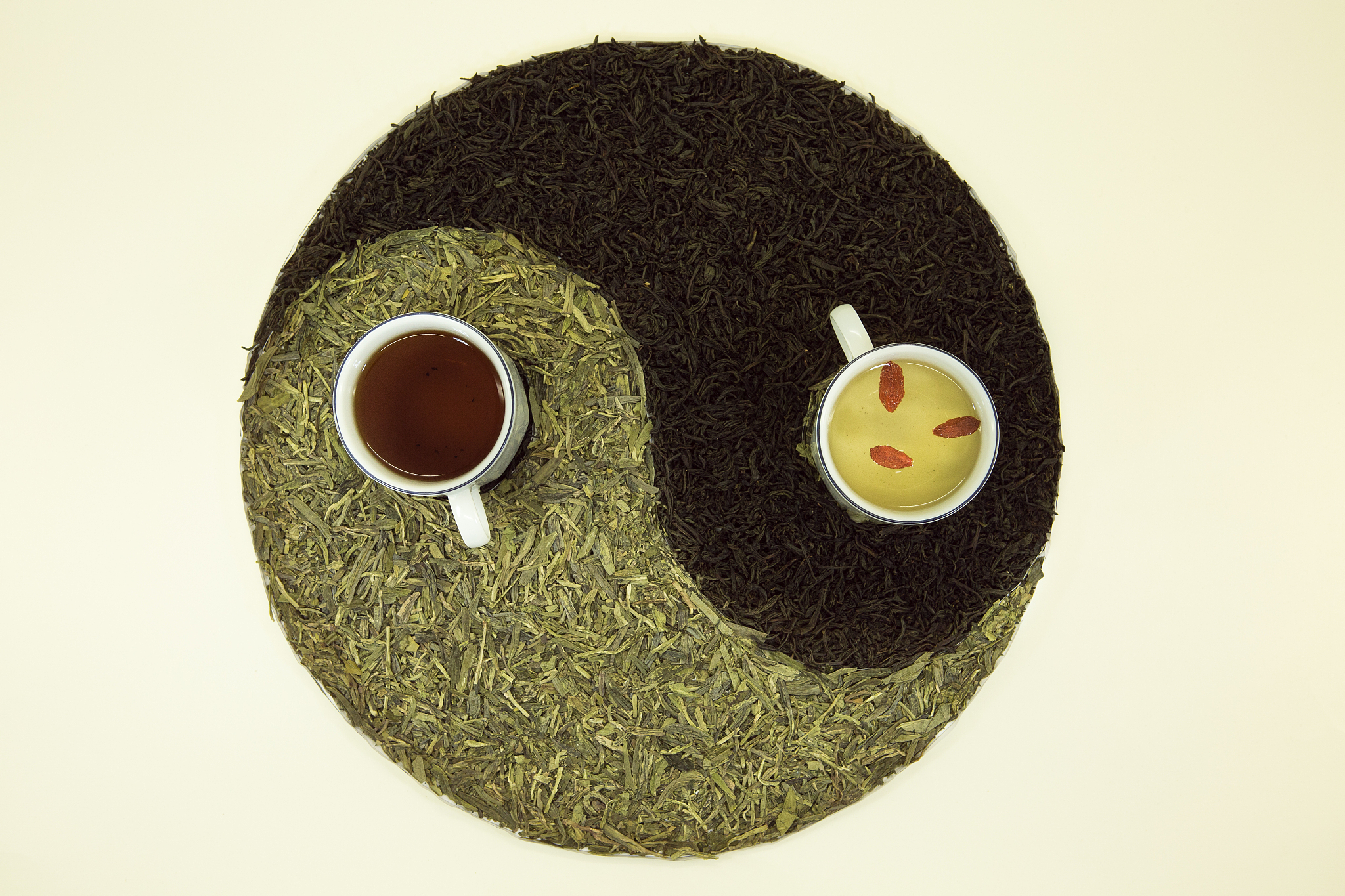 万物万形其归一也．何由致一．由于无也．由无乃一．一可谓无．已谓之一．岂得无言乎．有言有一．非二如何．有一有二．遂生乎三．从无之有．数尽乎斯．过此以往．非道之流．故万物之生．吾知其主．虽有万形．冲气一焉．百姓有心．异国殊风．而得一者王侯［得一者］主焉．以一为主．一何可舍．愈多愈远．损则近之．损之至尽乃得其极．既谓之一犹乃至三．况本不一而道可近乎．损之而益［益之而损］岂虚言也．我之［教人］非强使人从之