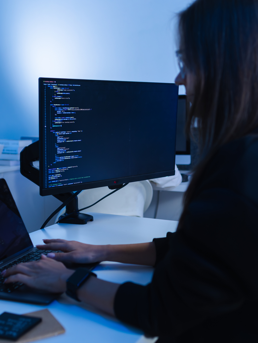 女生学计算机什么专业好？热门专业推荐和选择建议