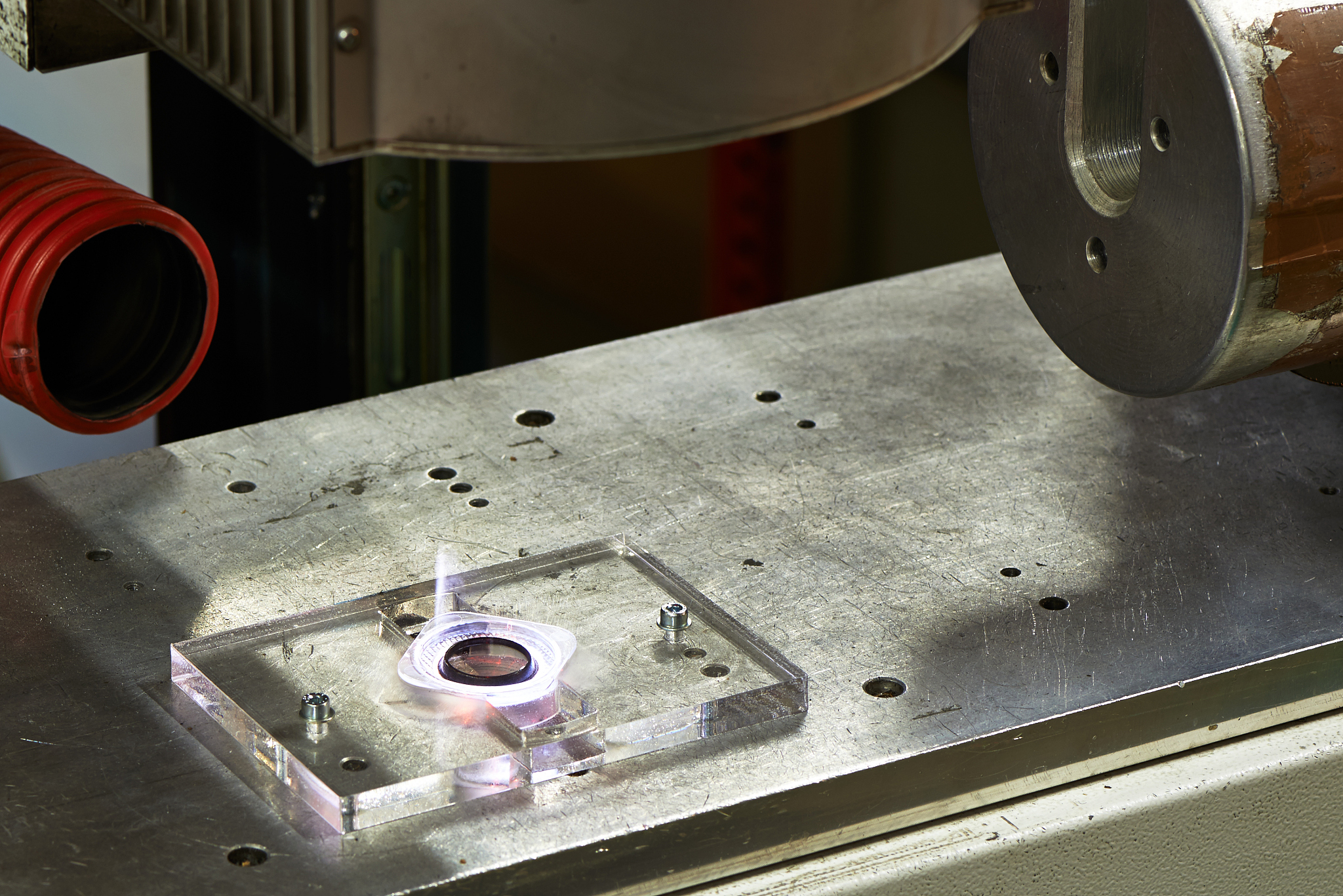 玻璃激光切割操作步骤：详细指南