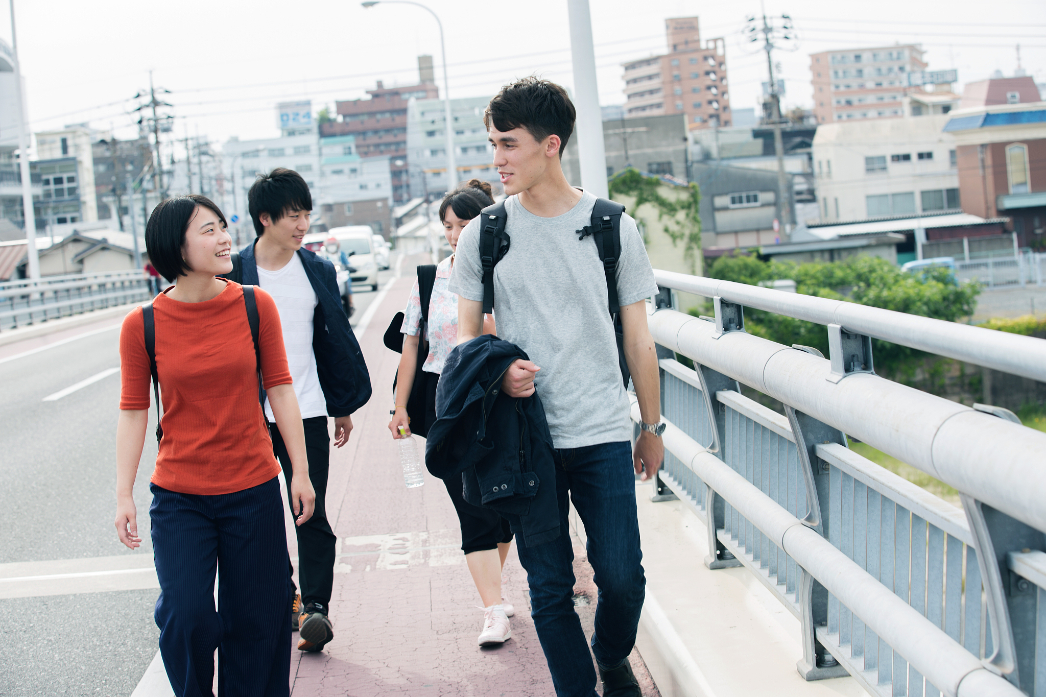同事误以为我是日本人？如何消除误解？