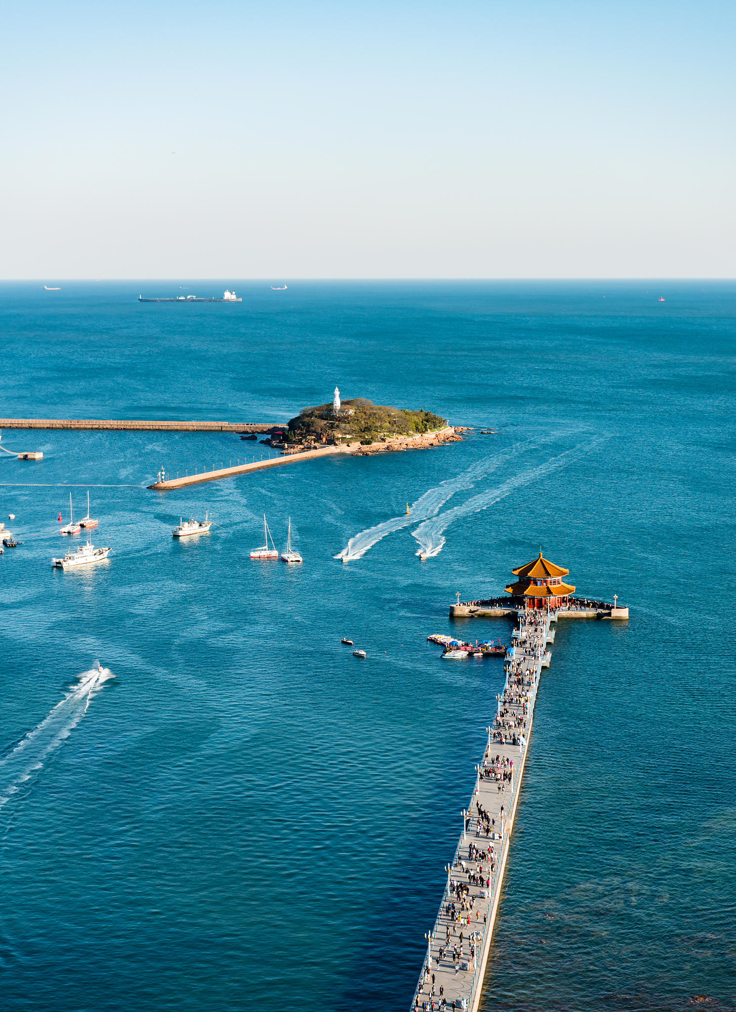 青岛夏季自驾游必去景点推荐：海滩、啤酒、山景、奥运，总有一款适合你！