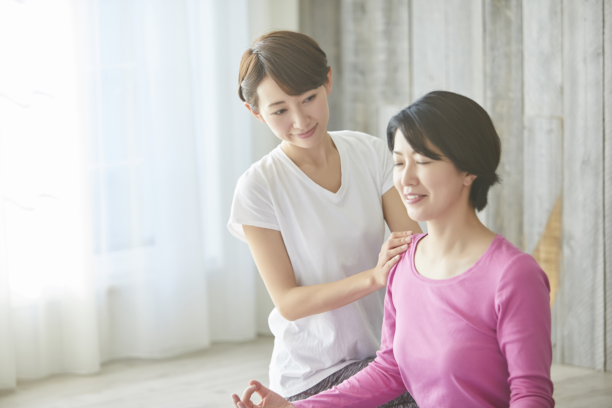 妻子怀孕期间岳母来了。我应该怎么做？