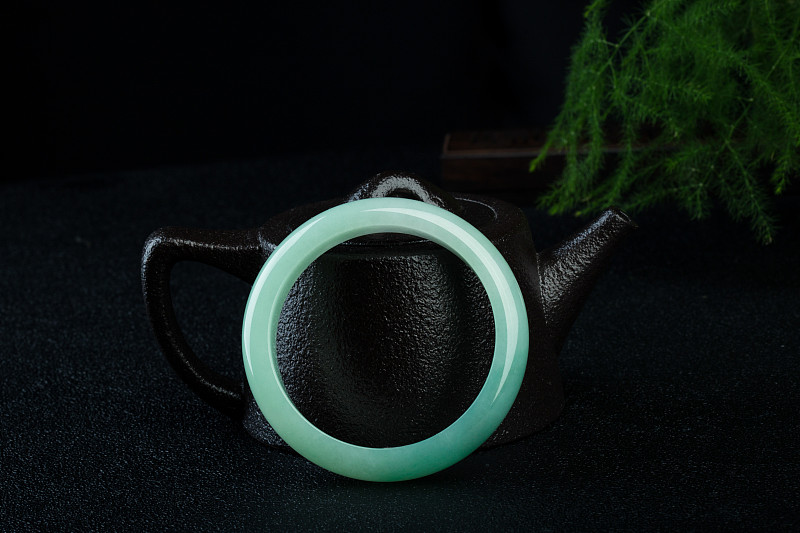 玄璟阁翡翠手镯是真货吗？