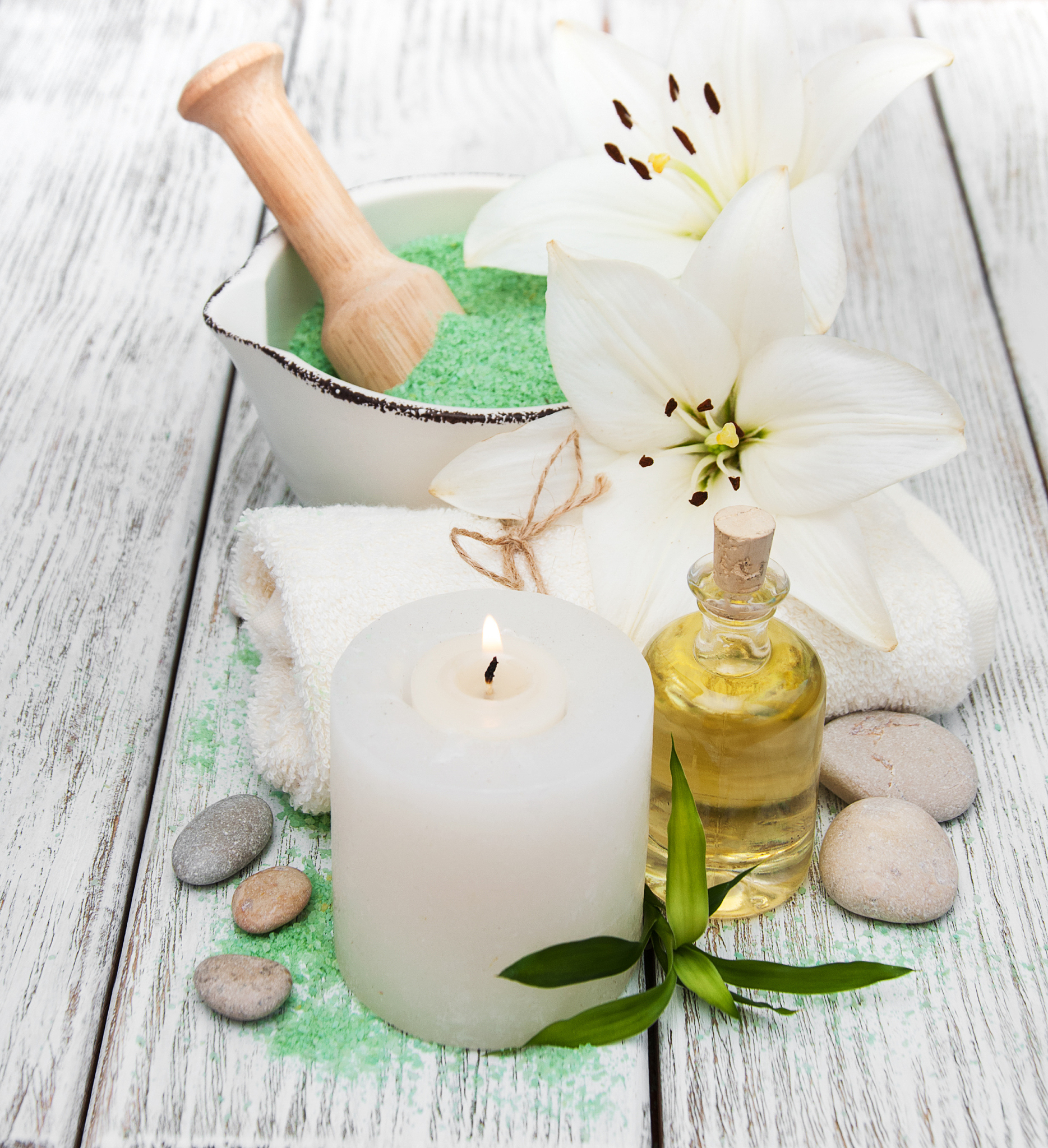 温和不刺激精油味道很舒服每次洗脸就像做spa洗完脸不紧绷 洗面奶使用感受800字