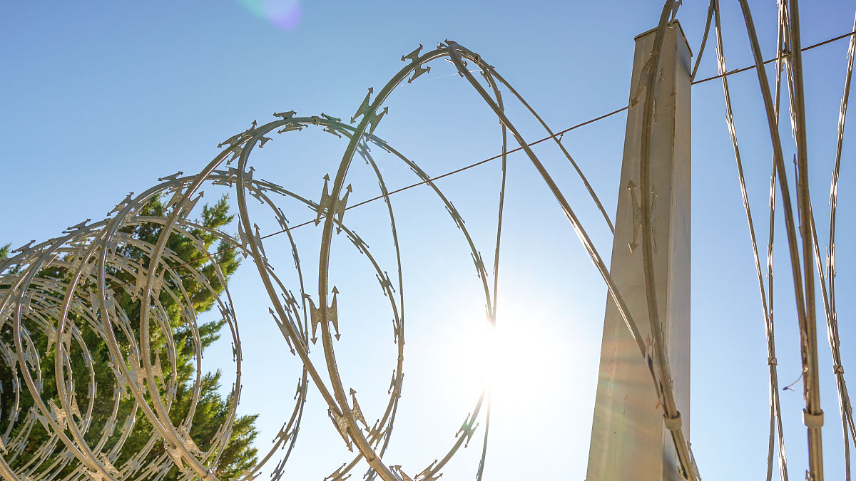 6242 防大体积漂浮物撞击及堵塞对策措施