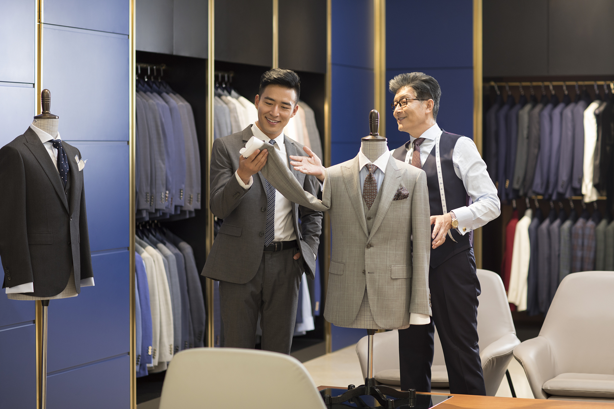 服装定制：彰显个性，打造专属风格