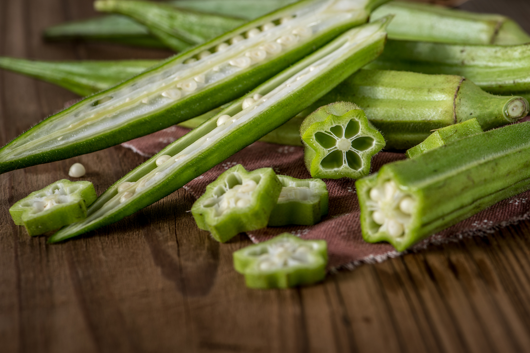 秋葵生吃吗？营养价值与生食方法详解