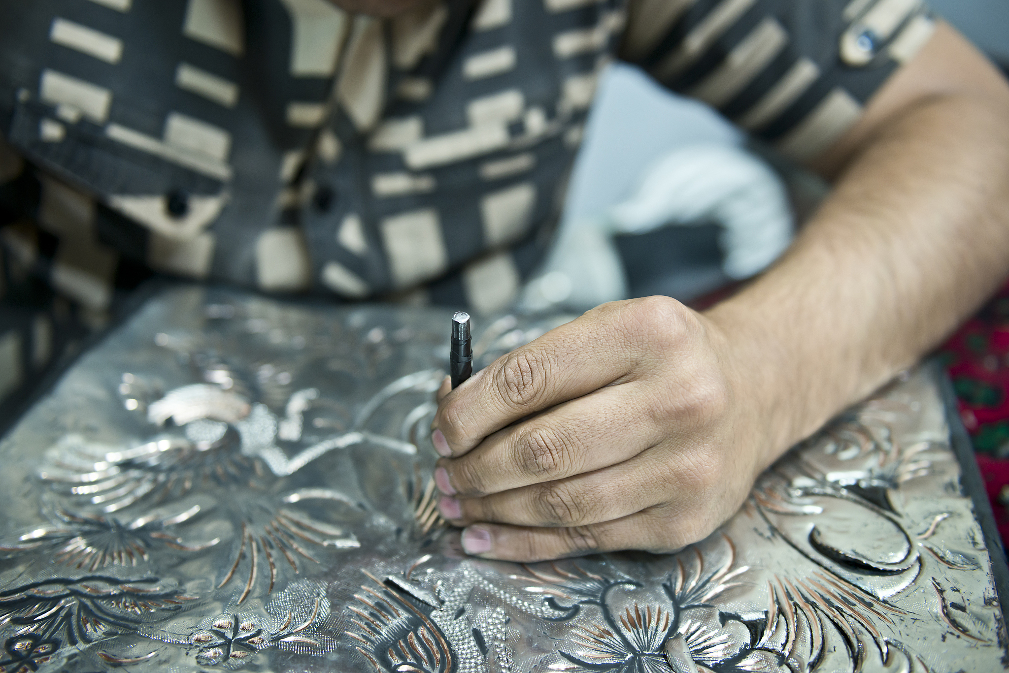 carving metal
