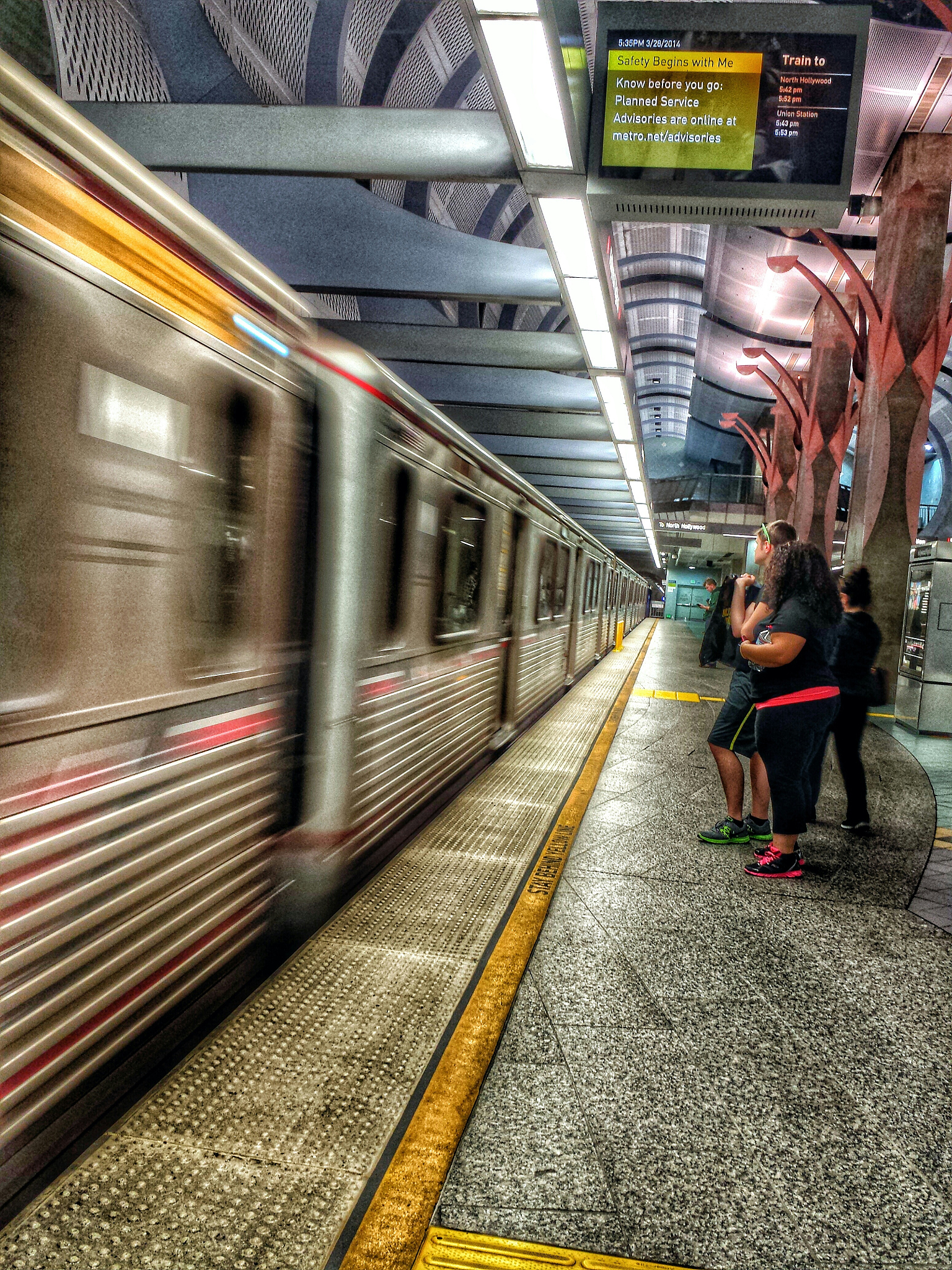 成都地铁人才培养：哪所铁路学校值得选择？