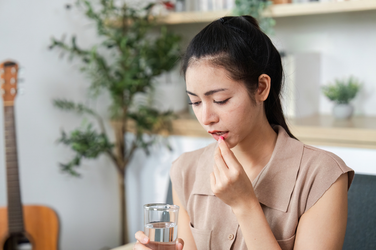 女性在负性情绪下对负性信息更加关注这一结果对于女生的情绪调节有什么启发