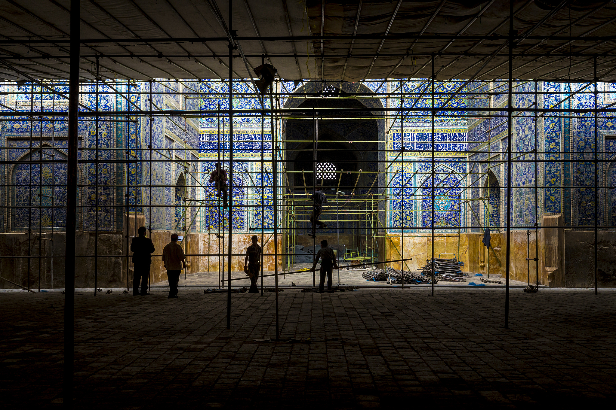 shah or imam mosque on naqsh-e jahan square