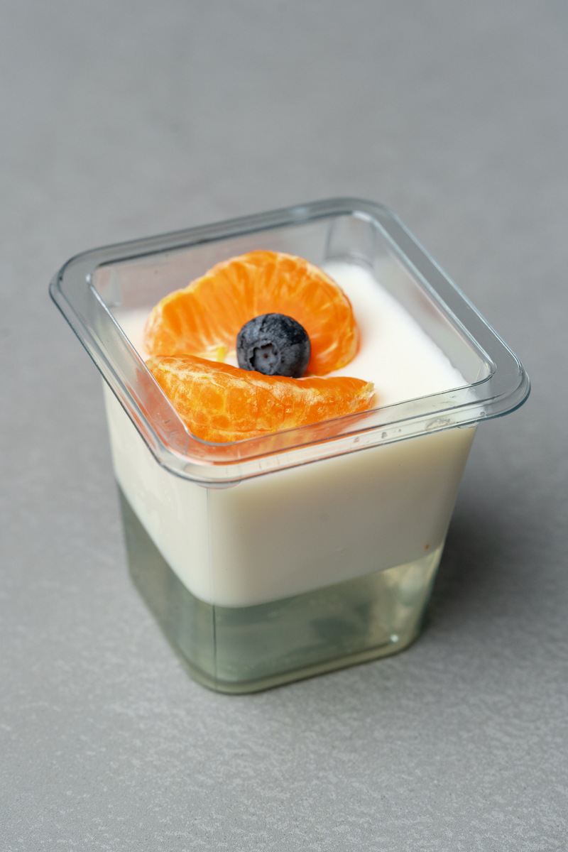 请给我生成一段小皮每日鲜果泥的试吃好评的评价