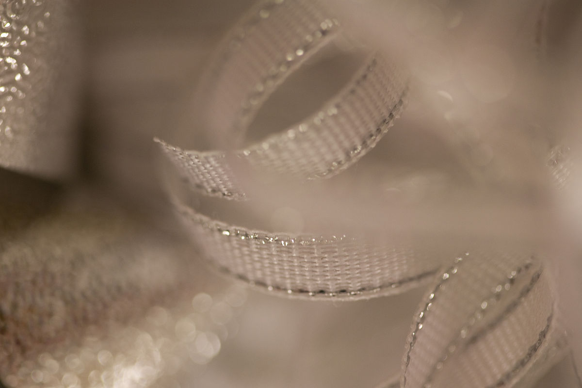 DIY发光罐罐鱼彩带蝴蝶结教程 - 简易制作闪耀装饰