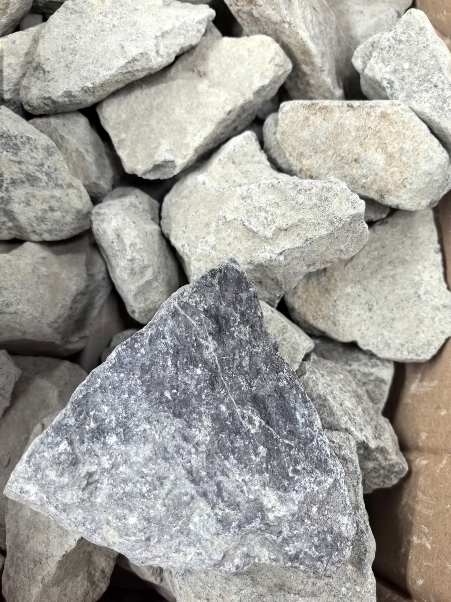 硅石 - 矿物特性、应用及分布