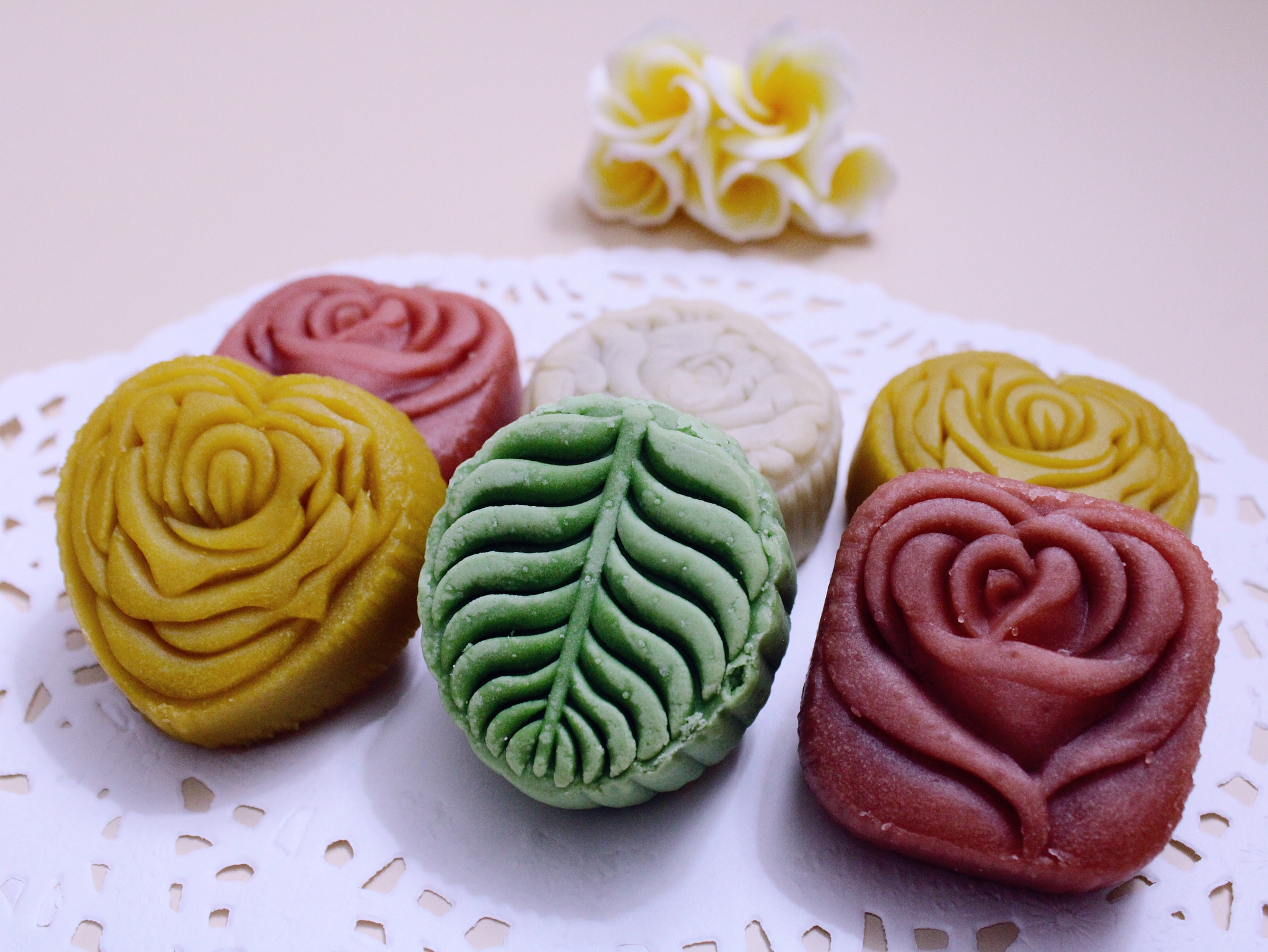 星光不问赶路人我是一个做鲜花饼的人顺口溜帮我用200字详细描述