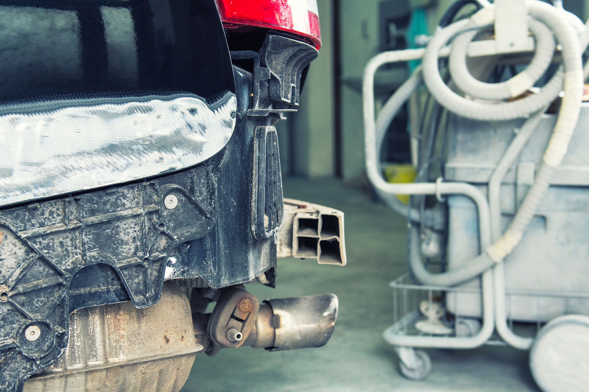 碰撞后燃油状态影响因素分析