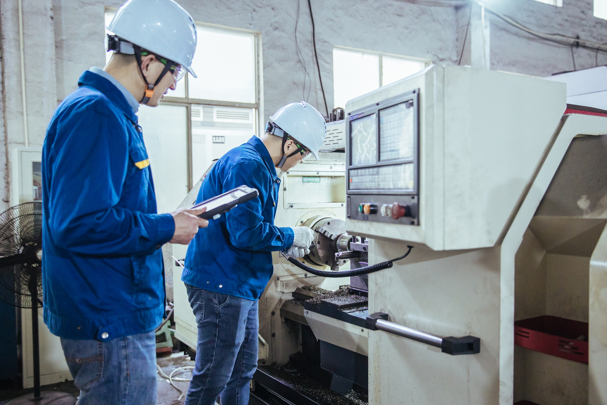 重庆工业职业技术学院焊接技术及自动化专业详解：课程设置、就业方向