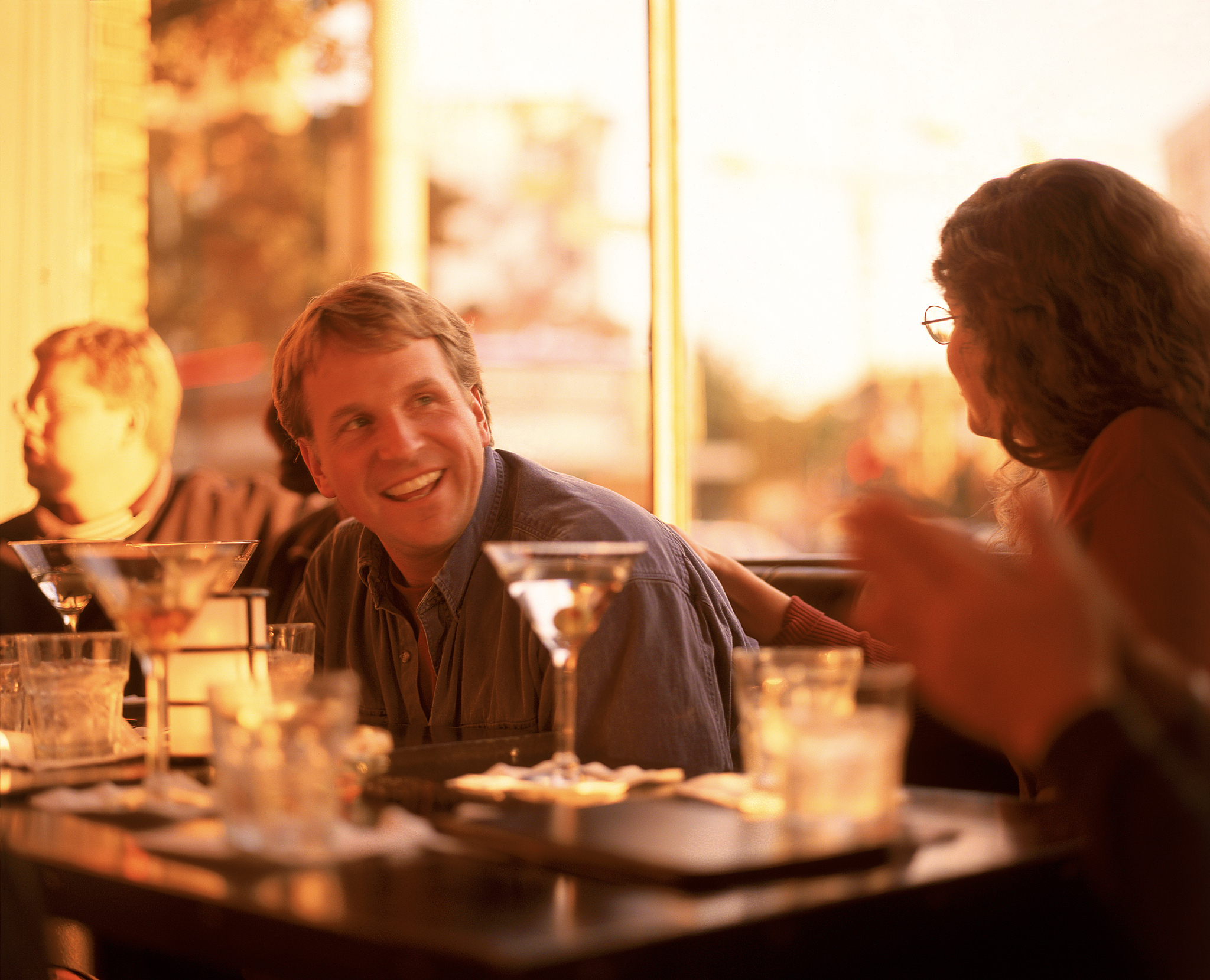 Thumping English film review female leadFlipped <Flipped> is a American film which was directed by Rob Reiner one of the most famous director in the world It is a love story about two lovely kid