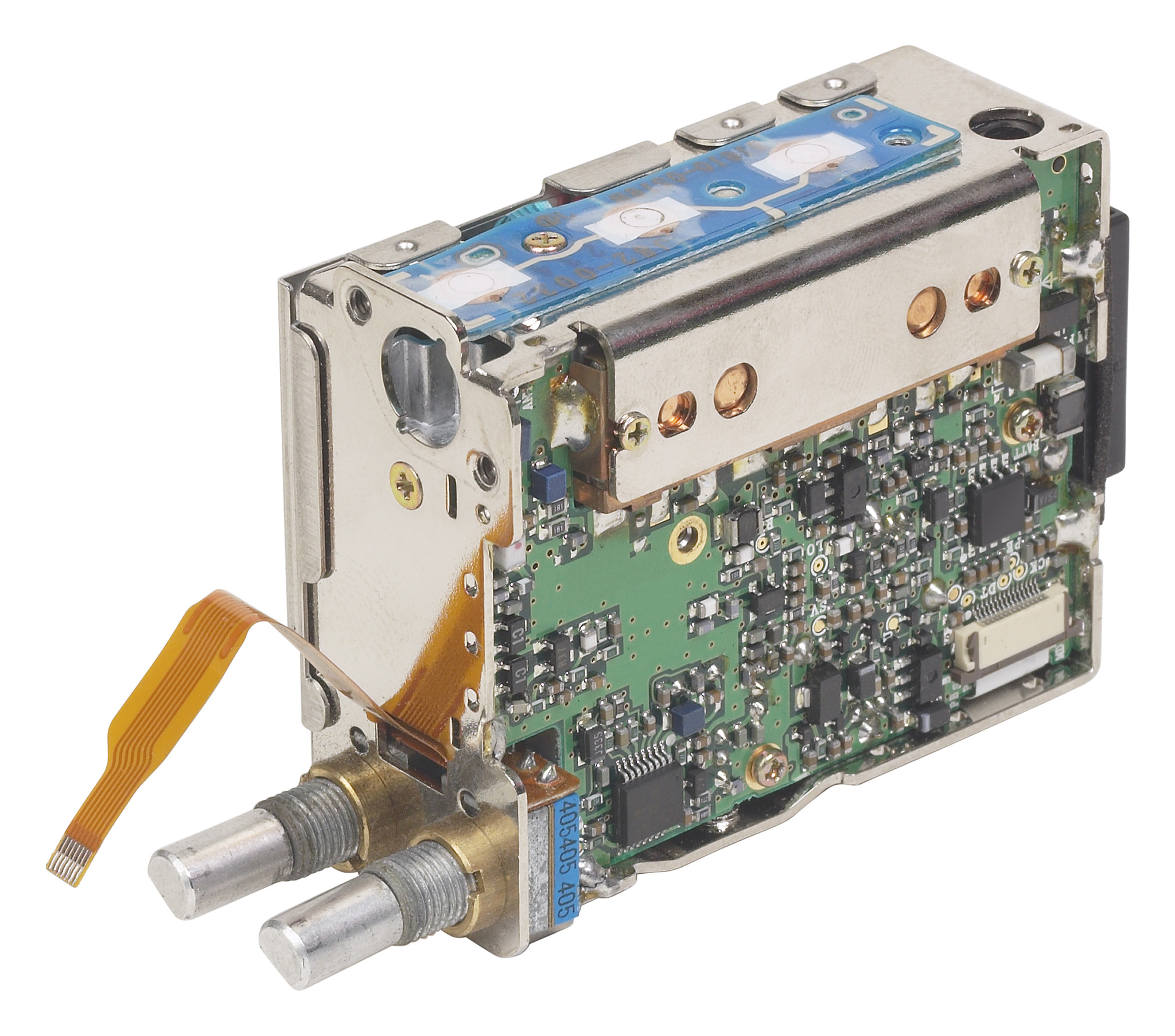 Strong PUF Design with Multi-Stage Amplifier Chain for Mobile Authentication