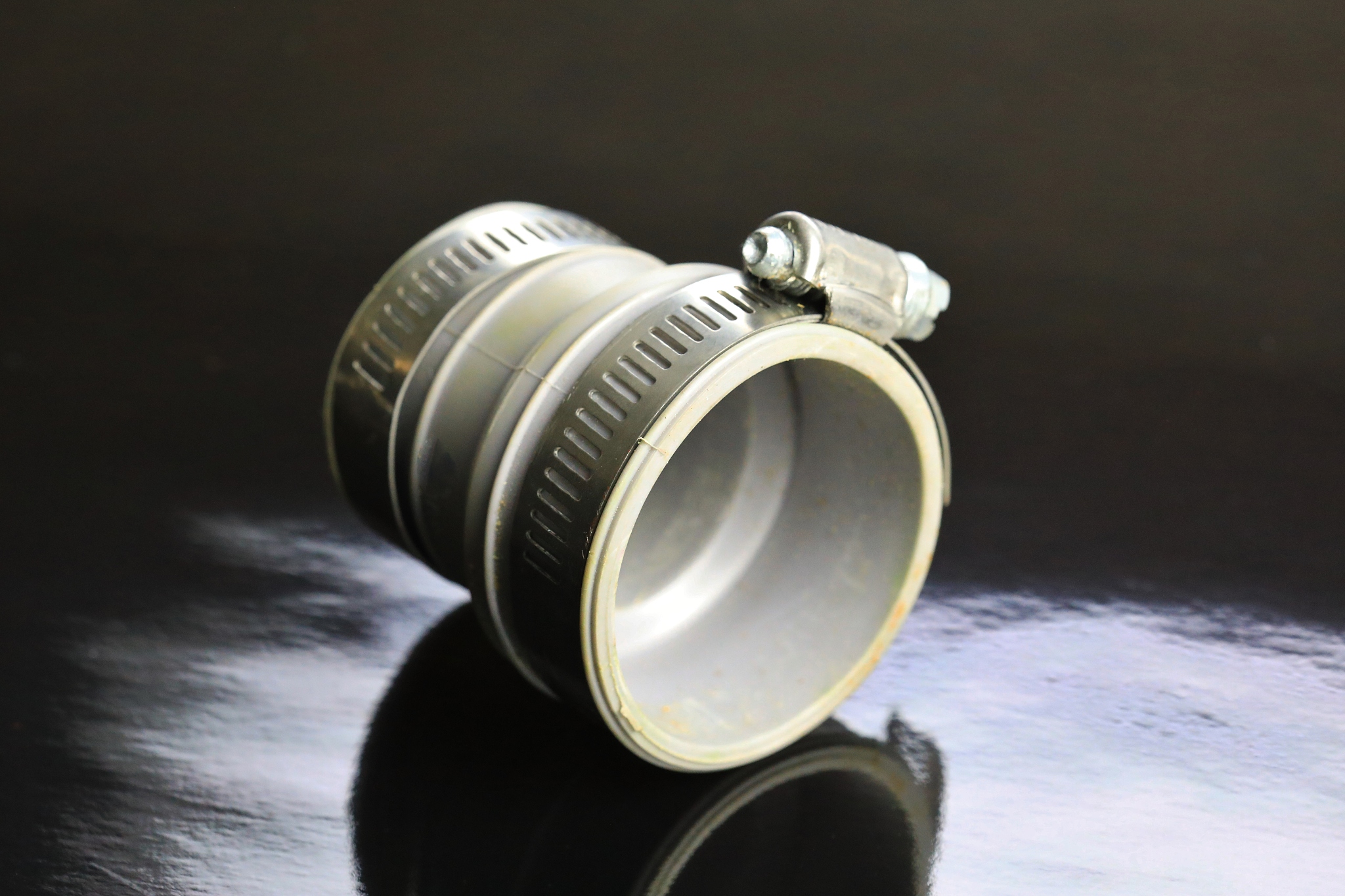 pipe coupler for sewer connection