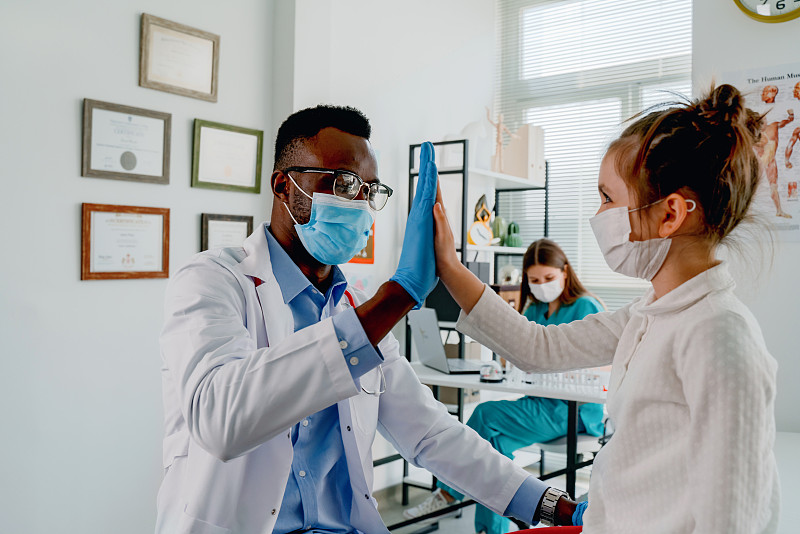 重庆卫生学校的高级护理专业就业方向怎么样呢