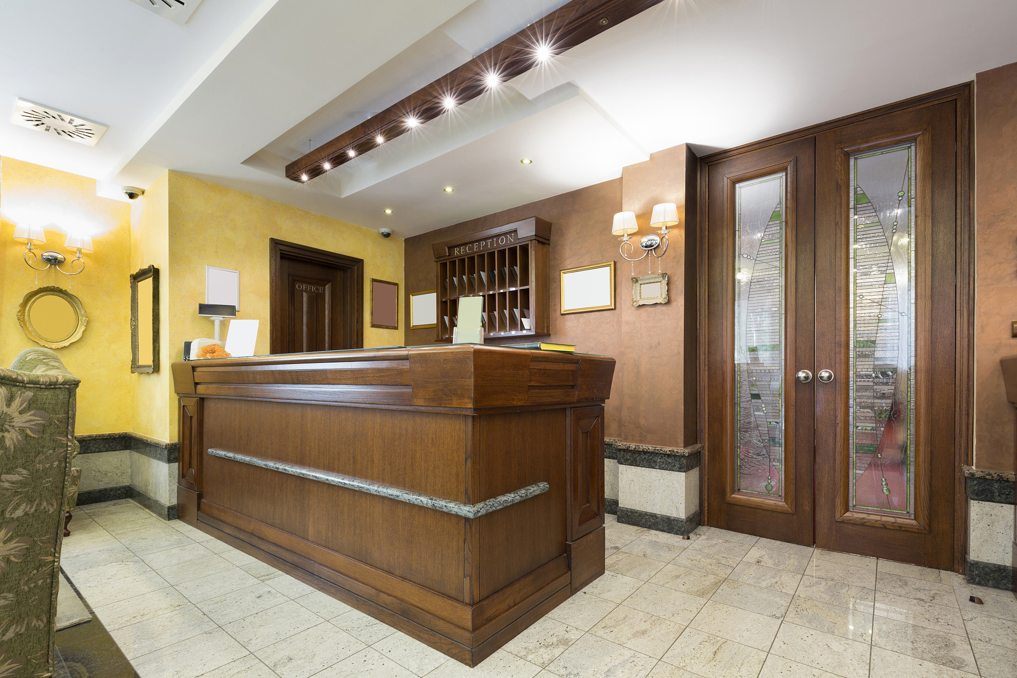 贵州航空工业技师学院现代服务系有哪些专业和优势呢？